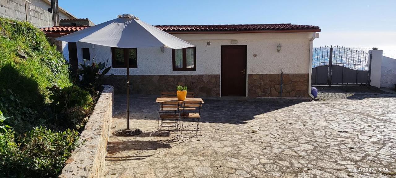 A Guaira, fantástico apartamento al borde del mar Oia Exterior foto