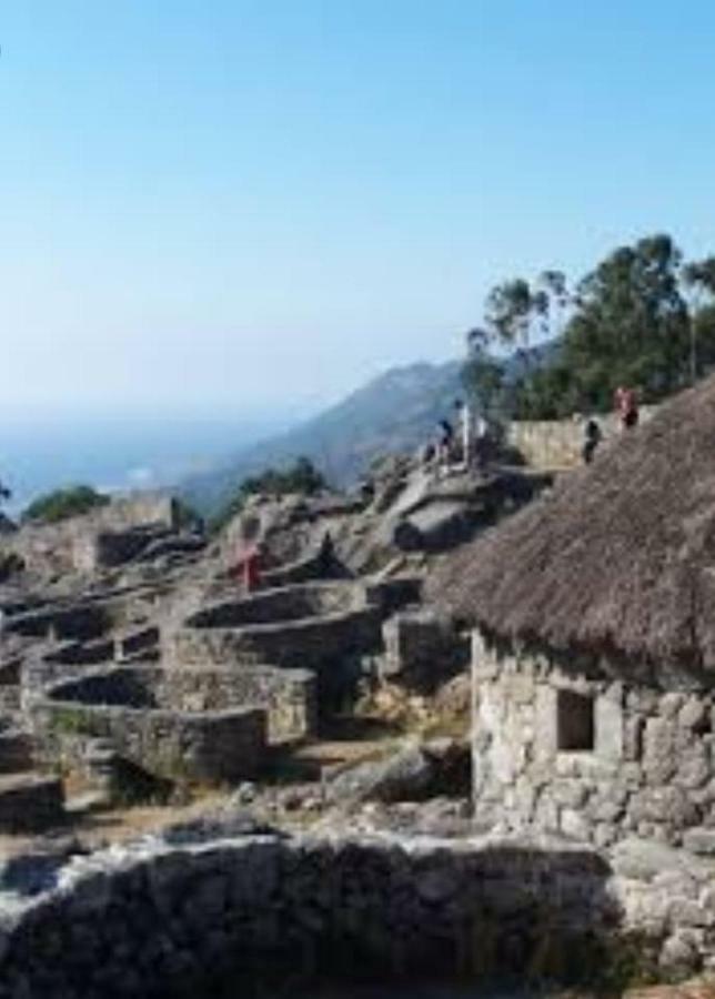A Guaira, fantástico apartamento al borde del mar Oia Exterior foto
